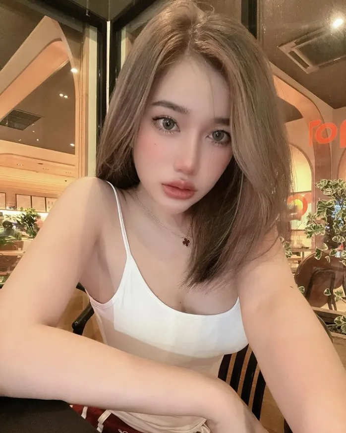 Rewadee Yomsee เน็ตไอดอล